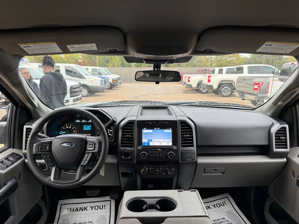 Ford F-150 Vehicle Full-screen Gallery Image 14