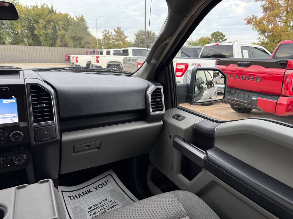 Ford F-150 Vehicle Full-screen Gallery Image 17