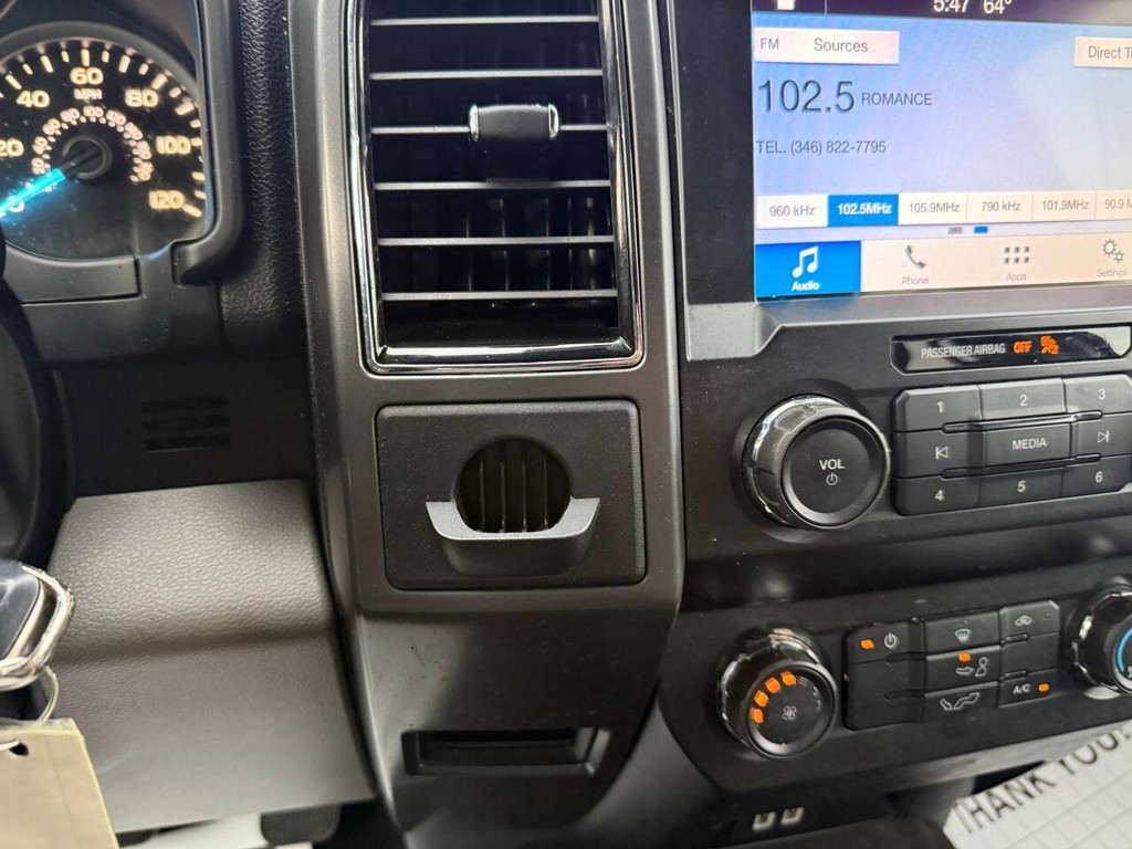 Ford F-150 Vehicle Full-screen Gallery Image 26