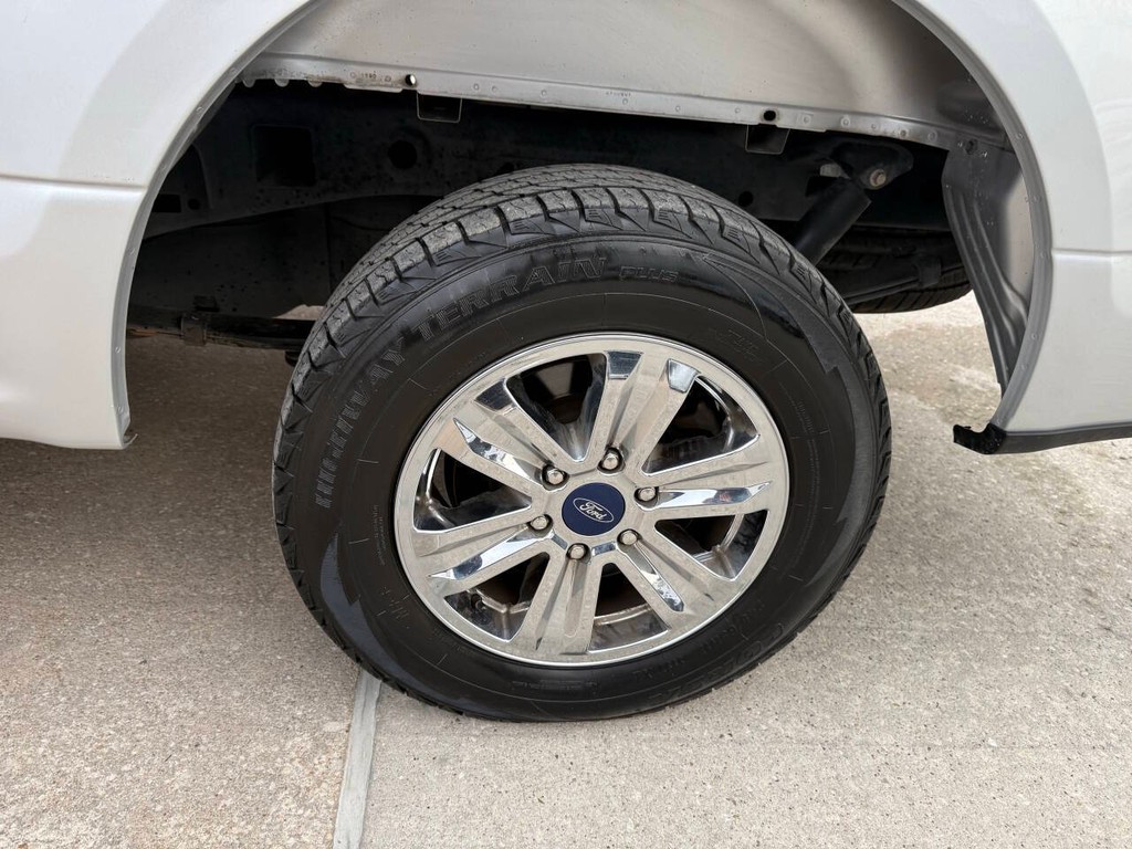 Ford F-150 Vehicle Full-screen Gallery Image 33