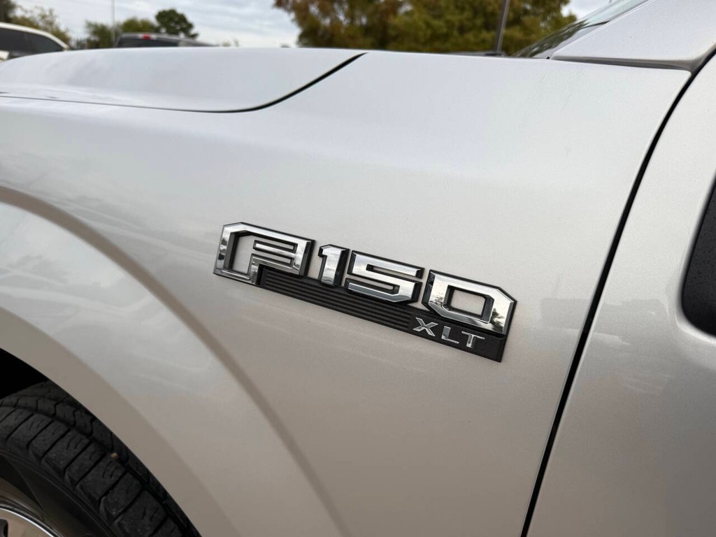 Ford F-150 Vehicle Full-screen Gallery Image 34