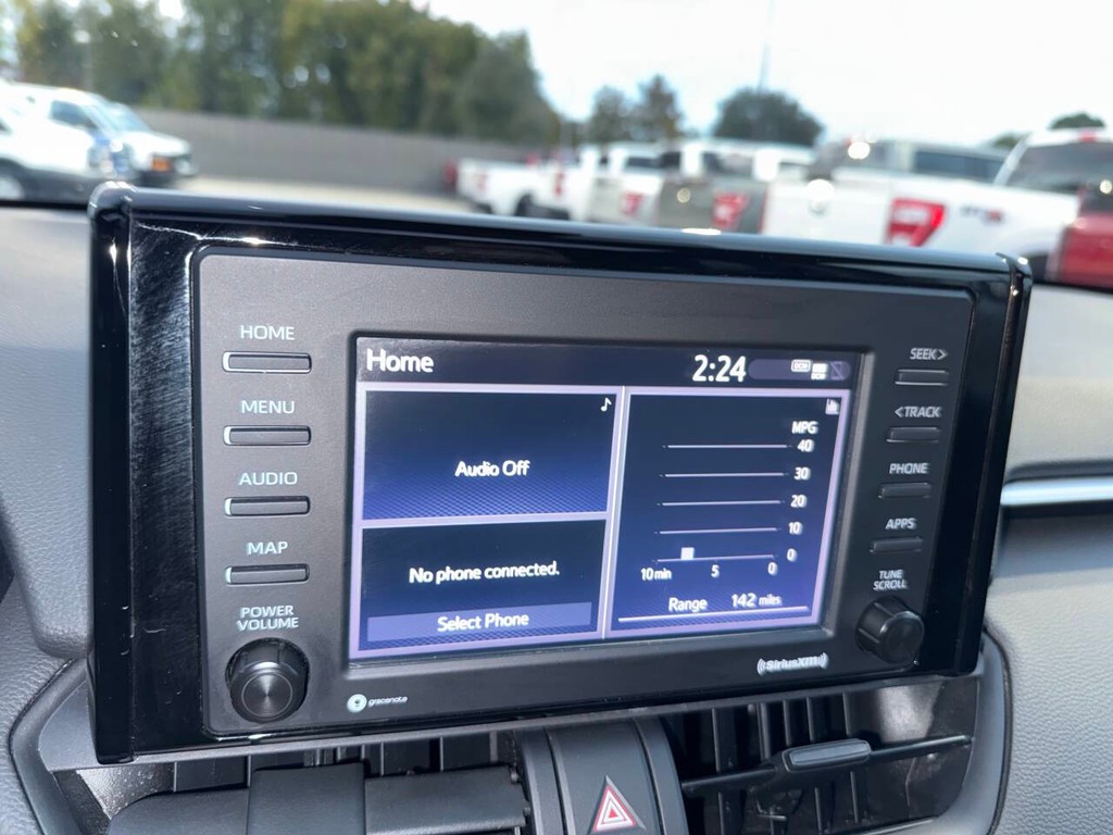 Toyota RAV4 Vehicle Full-screen Gallery Image 25