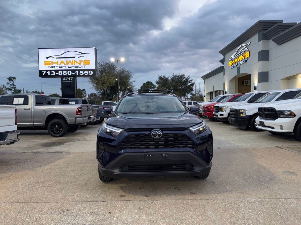 Toyota RAV4 Vehicle Full-screen Gallery Image 41