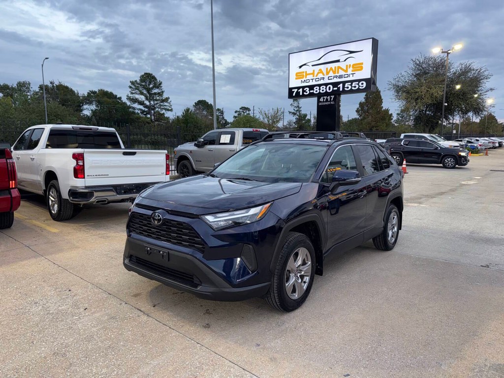 Toyota RAV4 Vehicle Full-screen Gallery Image 43