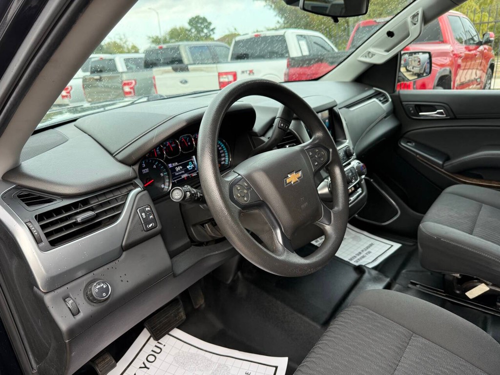 Chevrolet Tahoe Vehicle Full-screen Gallery Image 06