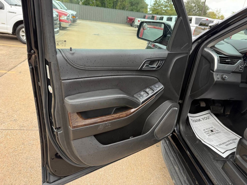 Chevrolet Tahoe Vehicle Full-screen Gallery Image 08