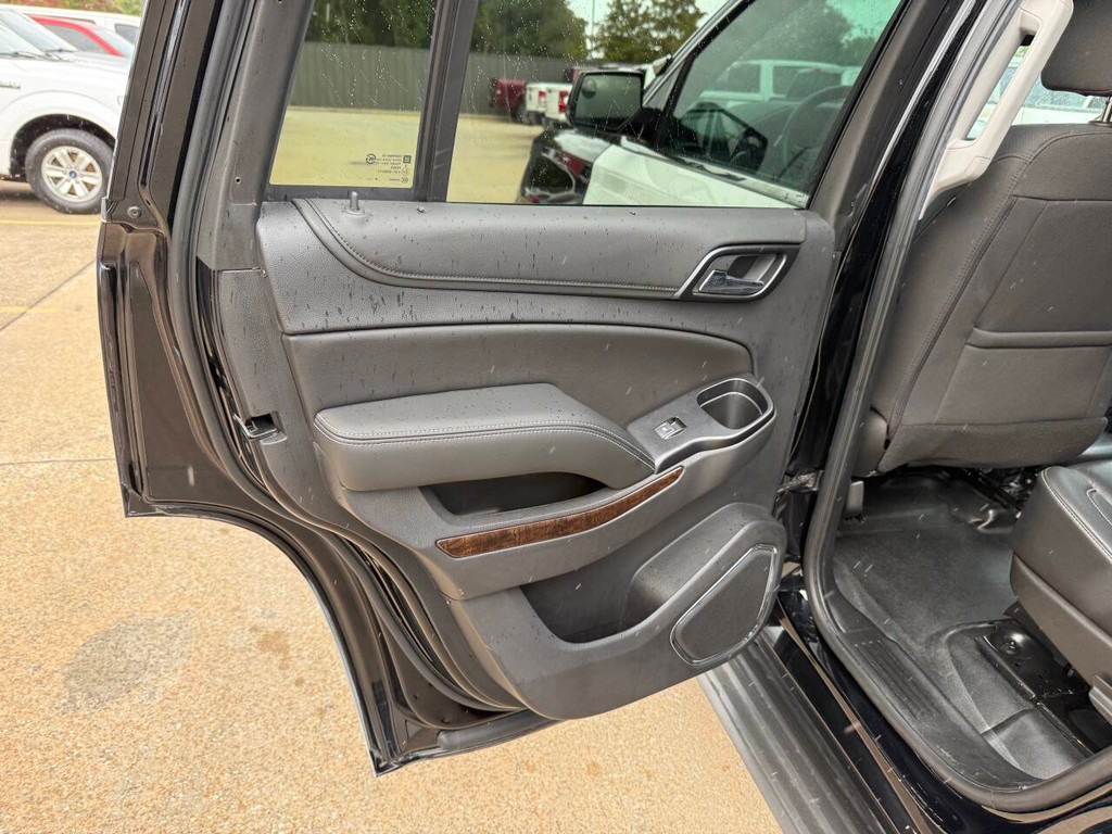 Chevrolet Tahoe Vehicle Full-screen Gallery Image 14