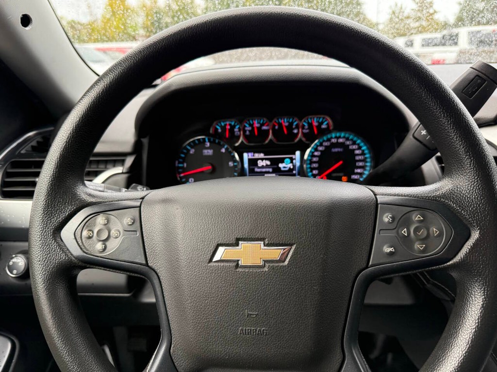 Chevrolet Tahoe Vehicle Full-screen Gallery Image 24