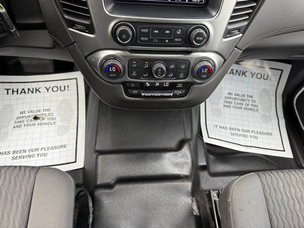 Chevrolet Tahoe Vehicle Full-screen Gallery Image 30