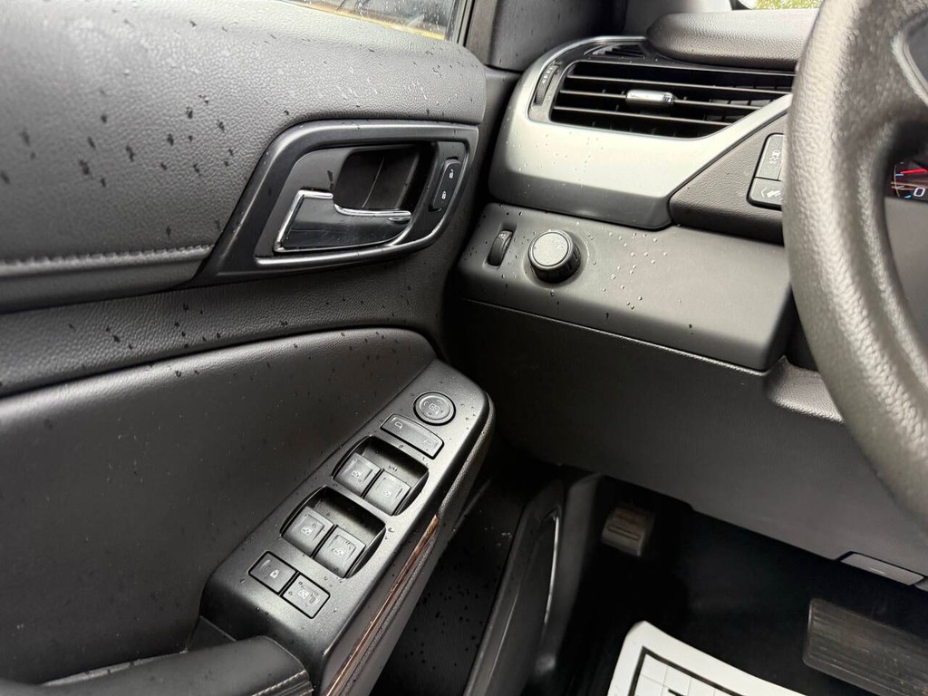 Chevrolet Tahoe Vehicle Full-screen Gallery Image 31