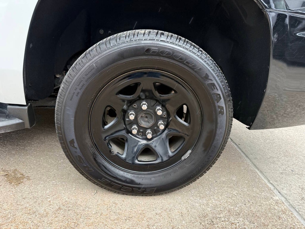 Chevrolet Tahoe Vehicle Full-screen Gallery Image 36