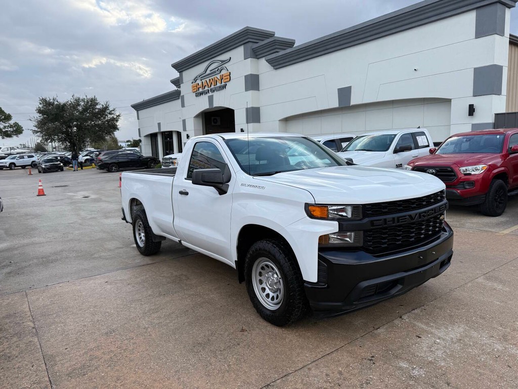 Chevrolet Silverado 1500 Vehicle Full-screen Gallery Image 02