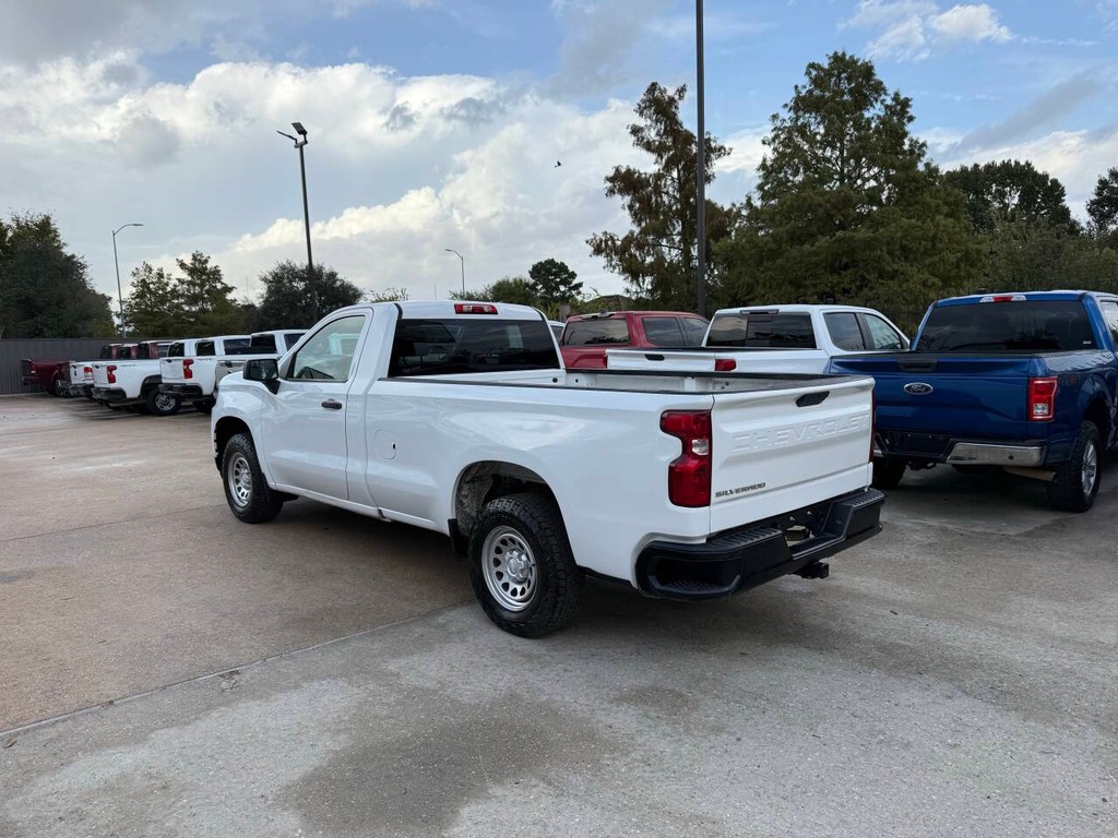 Chevrolet Silverado 1500 Vehicle Full-screen Gallery Image 04