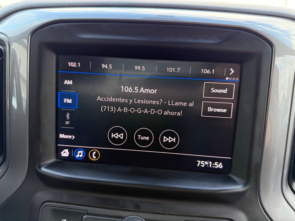 Chevrolet Silverado 1500 Vehicle Full-screen Gallery Image 18