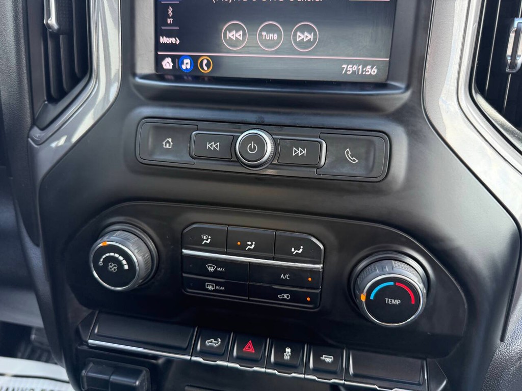 Chevrolet Silverado 1500 Vehicle Full-screen Gallery Image 20