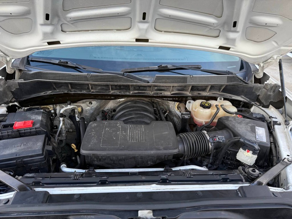 Chevrolet Silverado 1500 Vehicle Full-screen Gallery Image 26