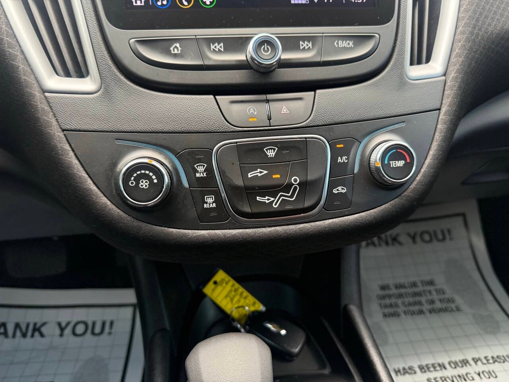 Chevrolet Malibu Vehicle Full-screen Gallery Image 28