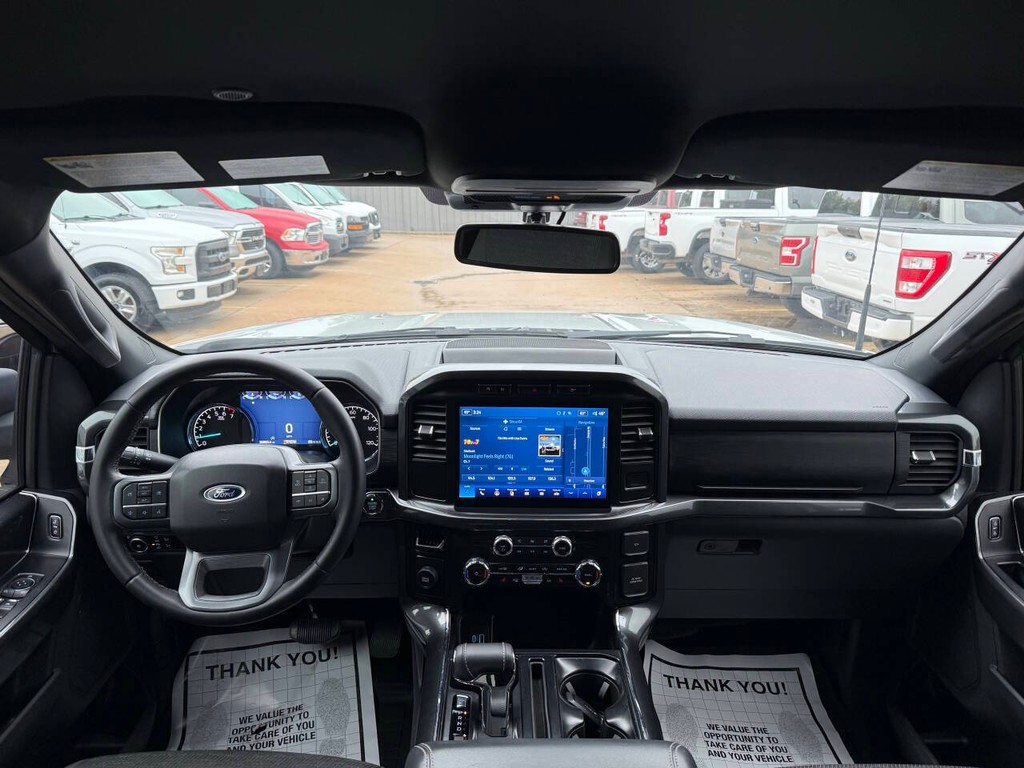 Ford F-150 Vehicle Full-screen Gallery Image 17