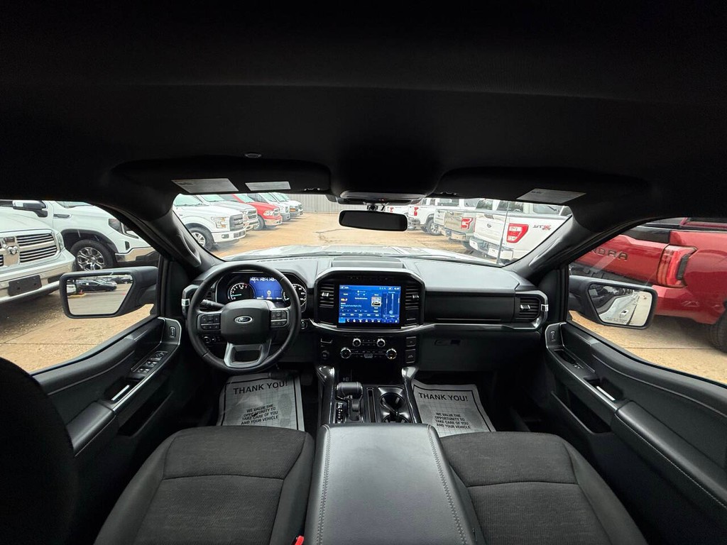 Ford F-150 Vehicle Full-screen Gallery Image 18