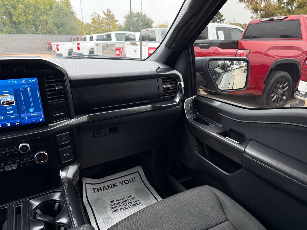 Ford F-150 Vehicle Full-screen Gallery Image 20