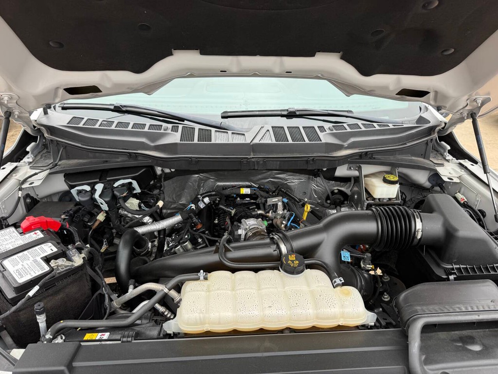 Ford F-150 Vehicle Full-screen Gallery Image 35