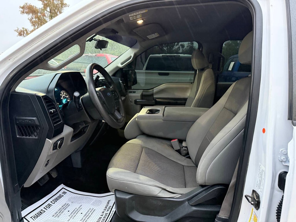 Ford F-150 Vehicle Full-screen Gallery Image 07