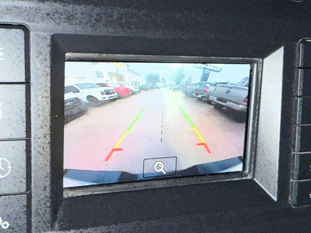 Ford F-150 Vehicle Full-screen Gallery Image 26