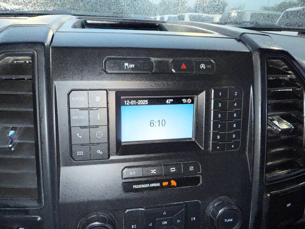 Ford F-150 Vehicle Full-screen Gallery Image 27