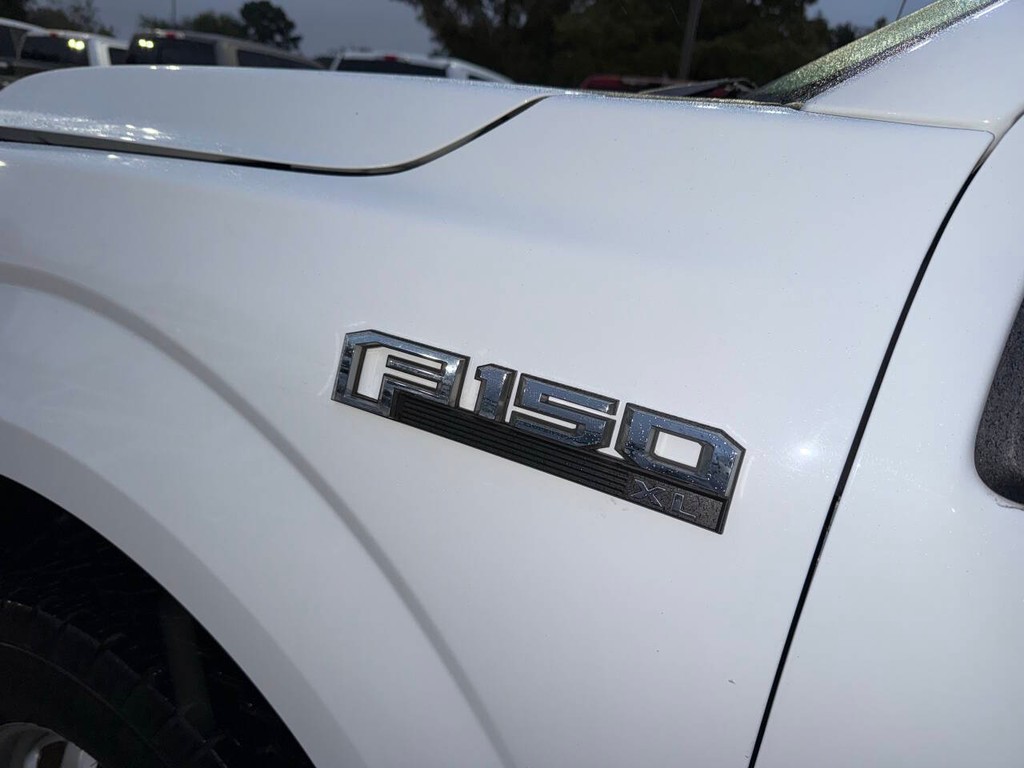 Ford F-150 Vehicle Full-screen Gallery Image 36