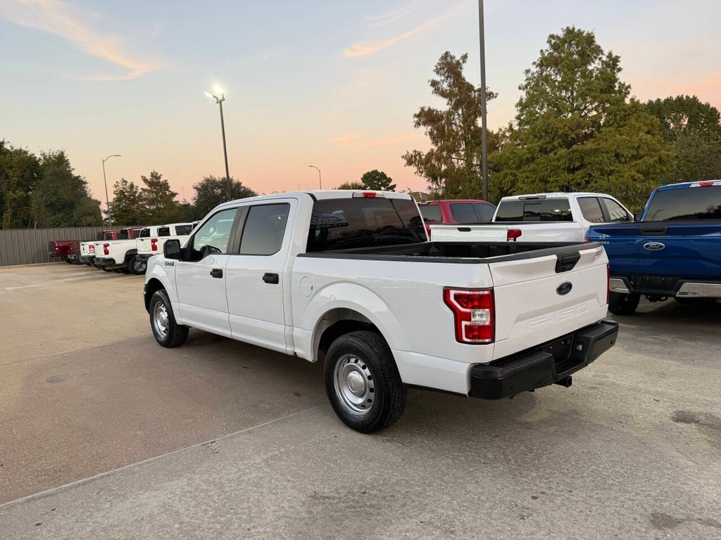 Ford F-150 Vehicle Full-screen Gallery Image 04
