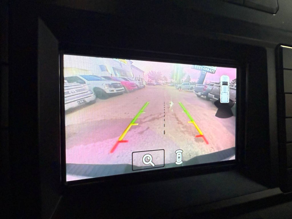 Ford F-150 Vehicle Full-screen Gallery Image 26