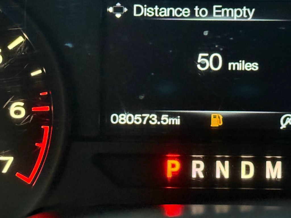 Ford F-150 Vehicle Full-screen Gallery Image 32