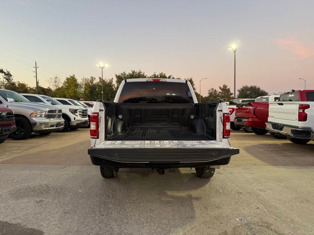 Ford F-150 Vehicle Full-screen Gallery Image 37