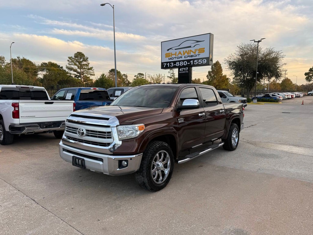 Toyota Tundra 4WD Vehicle Full-screen Gallery Image 03