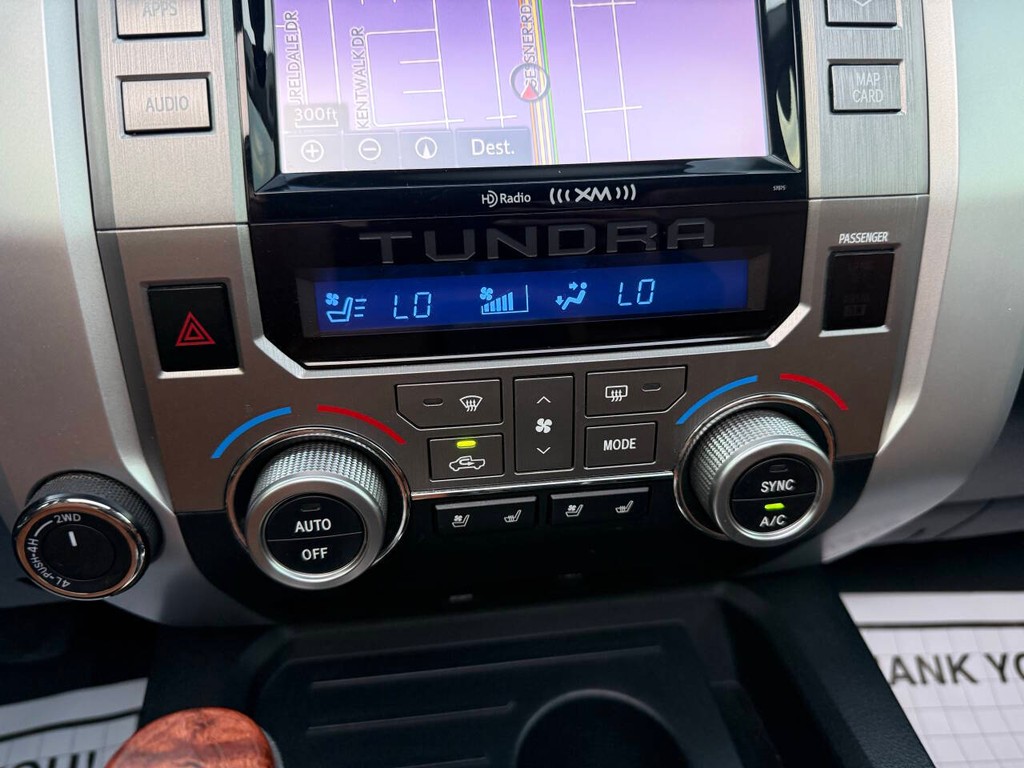 Toyota Tundra 4WD Vehicle Full-screen Gallery Image 27