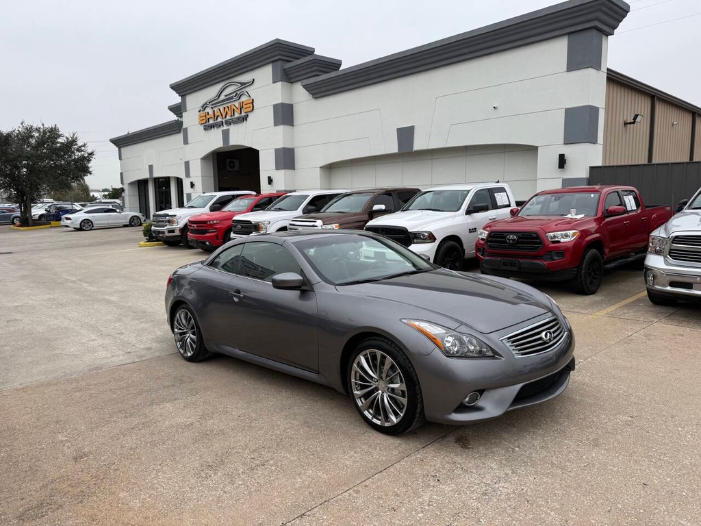 INFINITI G37 Convertible Vehicle Full-screen Gallery Image 02