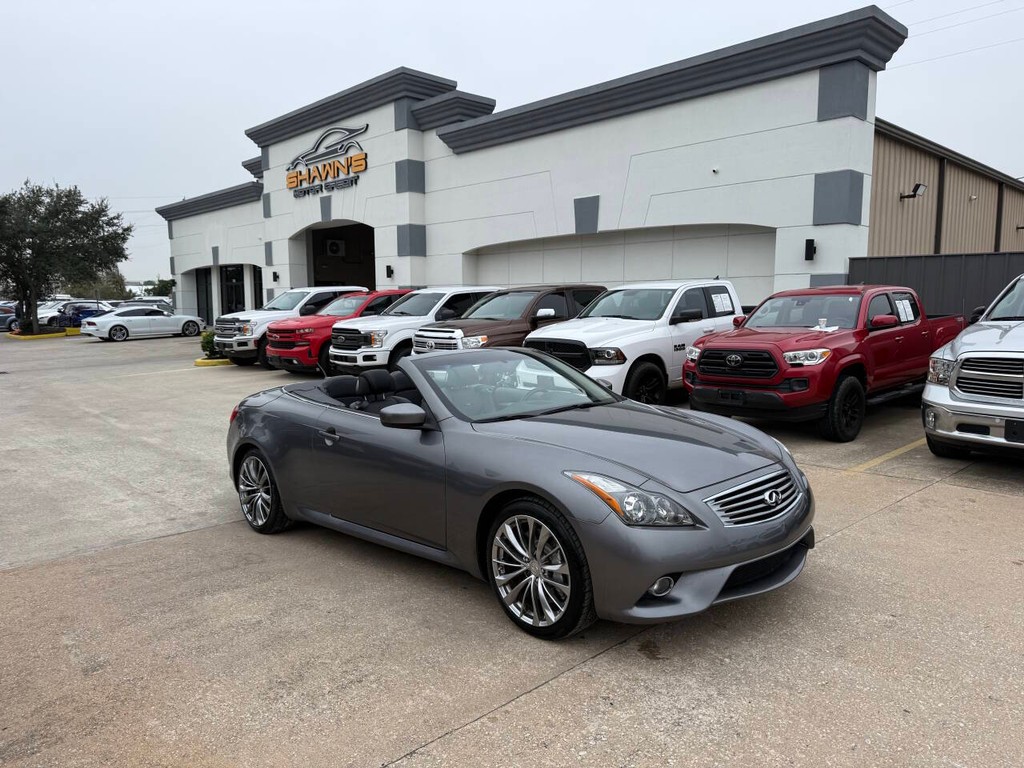 INFINITI G37 Convertible Vehicle Full-screen Gallery Image 03