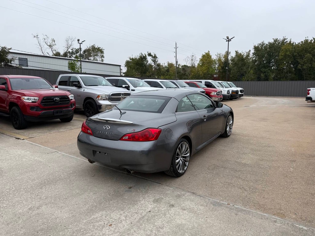 INFINITI G37 Convertible Vehicle Full-screen Gallery Image 08