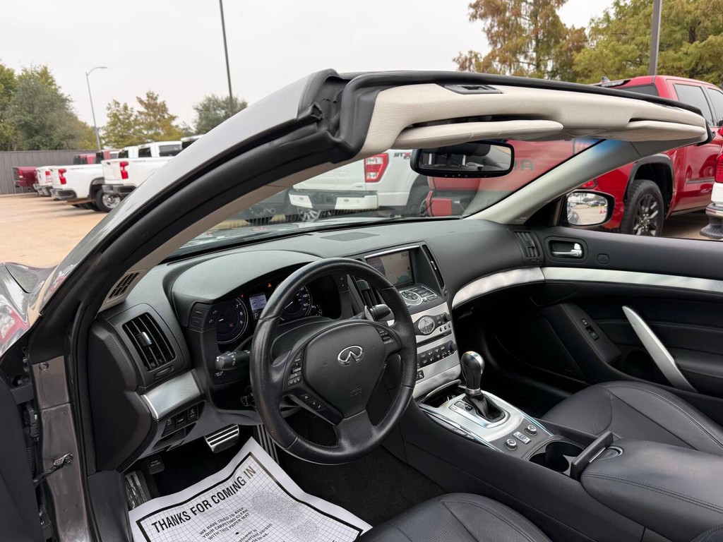 INFINITI G37 Convertible Vehicle Full-screen Gallery Image 10