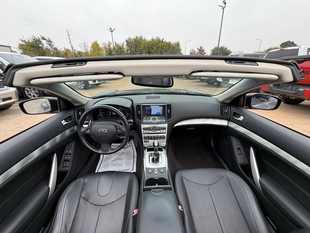 INFINITI G37 Convertible Vehicle Full-screen Gallery Image 19