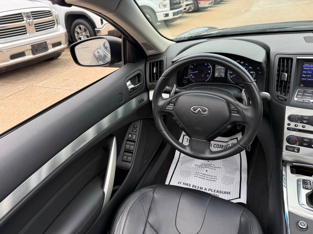 INFINITI G37 Convertible Vehicle Full-screen Gallery Image 20