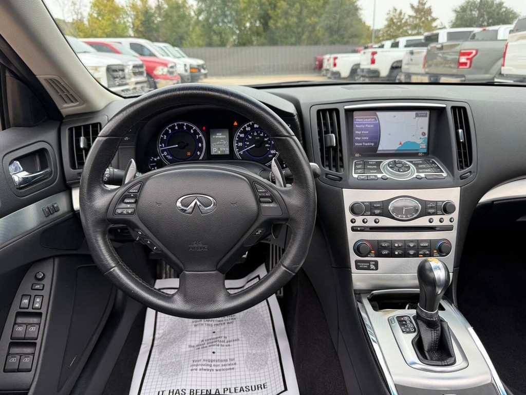 INFINITI G37 Convertible Vehicle Full-screen Gallery Image 22