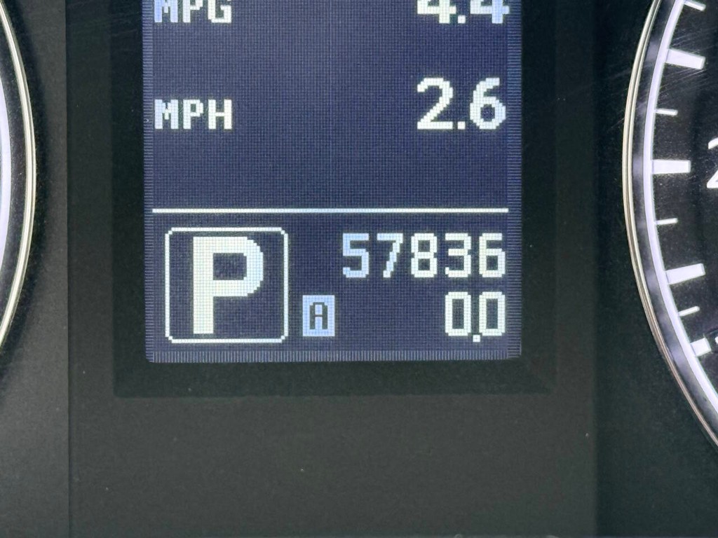 INFINITI G37 Convertible Vehicle Full-screen Gallery Image 33