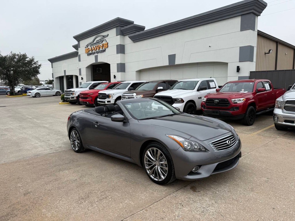 INFINITI G37 Convertible Vehicle Full-screen Gallery Image 41
