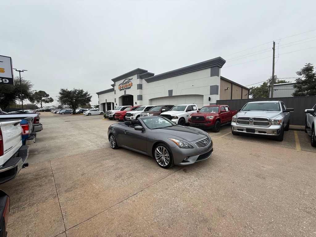 INFINITI G37 Convertible Vehicle Full-screen Gallery Image 43
