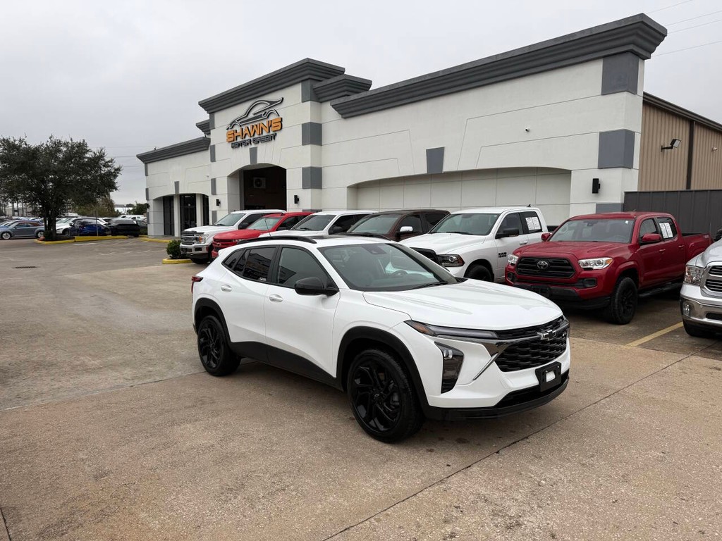 Chevrolet Trax Vehicle Full-screen Gallery Image 02