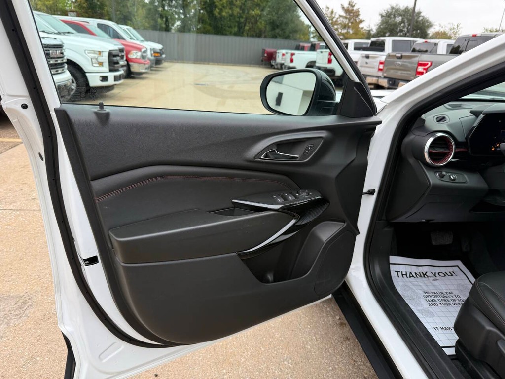 Chevrolet Trax Vehicle Full-screen Gallery Image 08