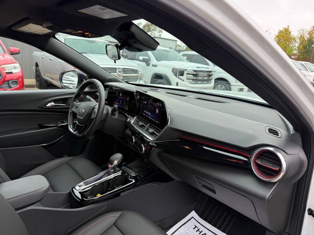 Chevrolet Trax Vehicle Full-screen Gallery Image 09