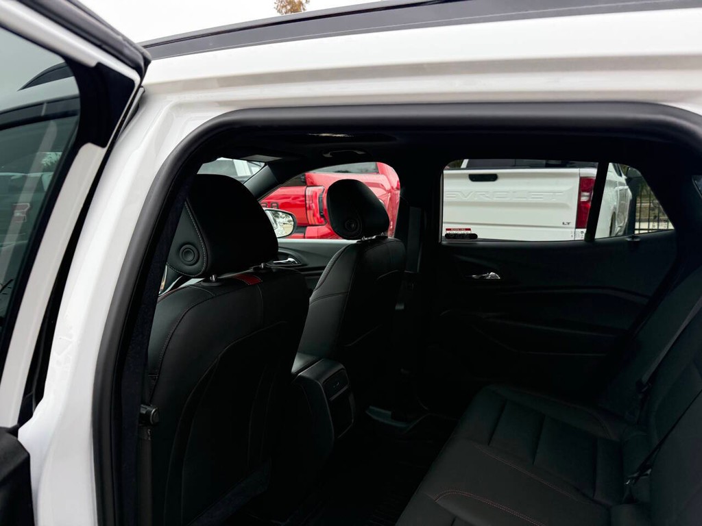 Chevrolet Trax Vehicle Full-screen Gallery Image 12