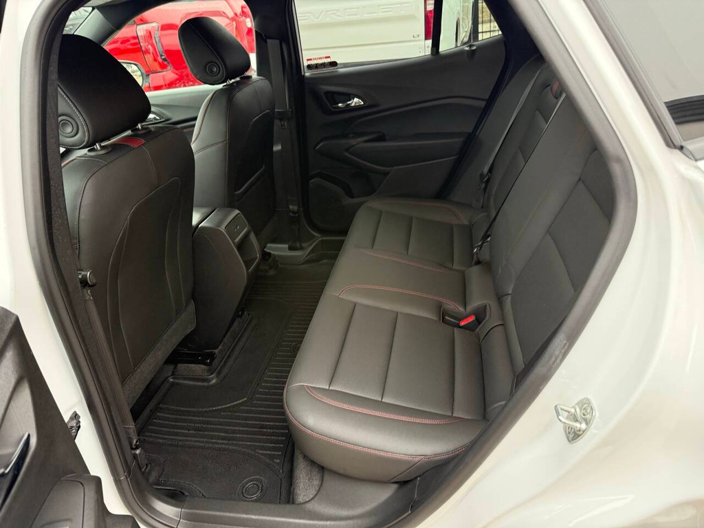 Chevrolet Trax Vehicle Full-screen Gallery Image 13